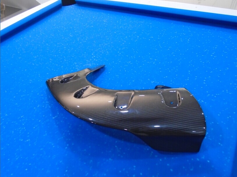 renntech cls63碳纖前擾流板 4