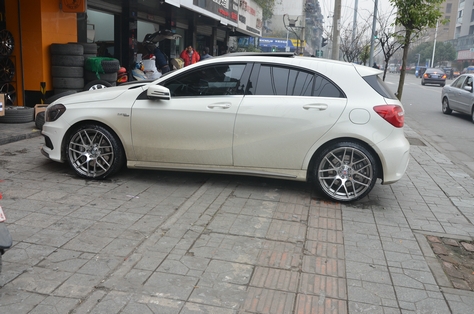 奔馳A45 升級19寸 k181 槍灰車面 (2)