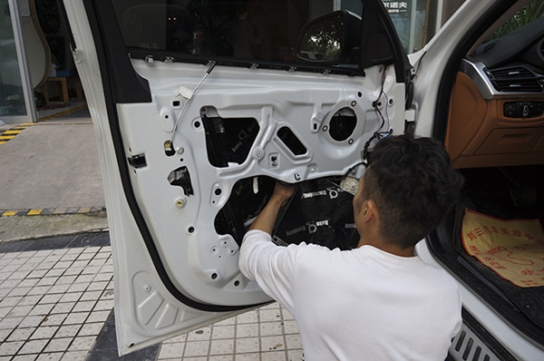 車門隔音01