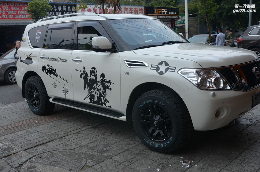 日產(chǎn) 途樂 換裝18寸越野輪轂 配285 65 18 (9)