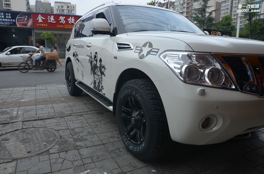 日產(chǎn) 途樂 換裝18寸越野輪轂 配285 65 18 (7)