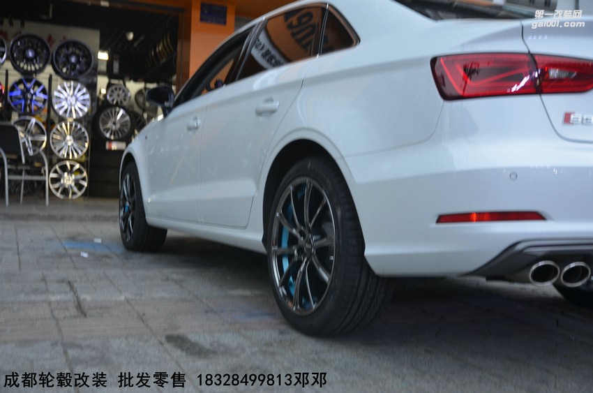 奧迪A3 升級18寸K310 黑電鍍藍邊 (4)