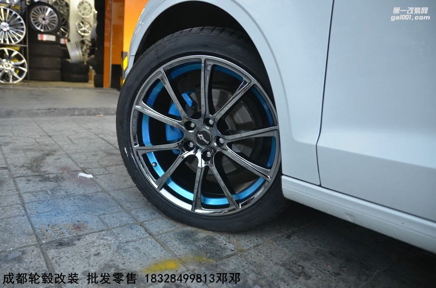 奧迪A3 升級18寸K310 黑電鍍藍邊 (16)