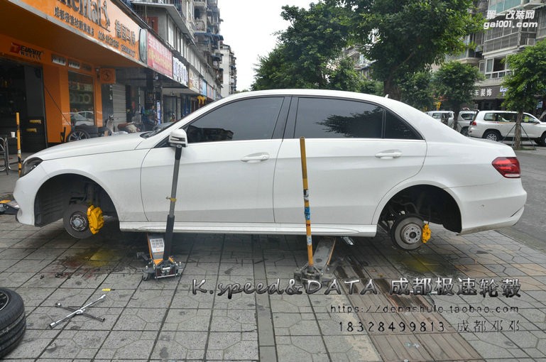 奔馳E260 升級(jí)19寸 C63款式鍛造輪轂 (3)
