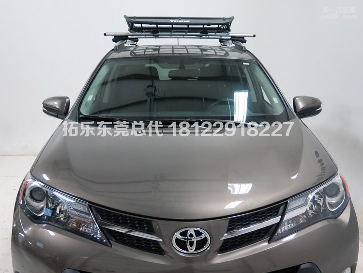 TH859_2015_Toyota_RAV4_2_1000_02