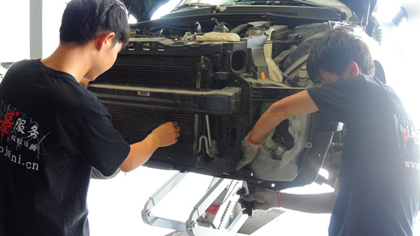 MINI愛車燒油漏油