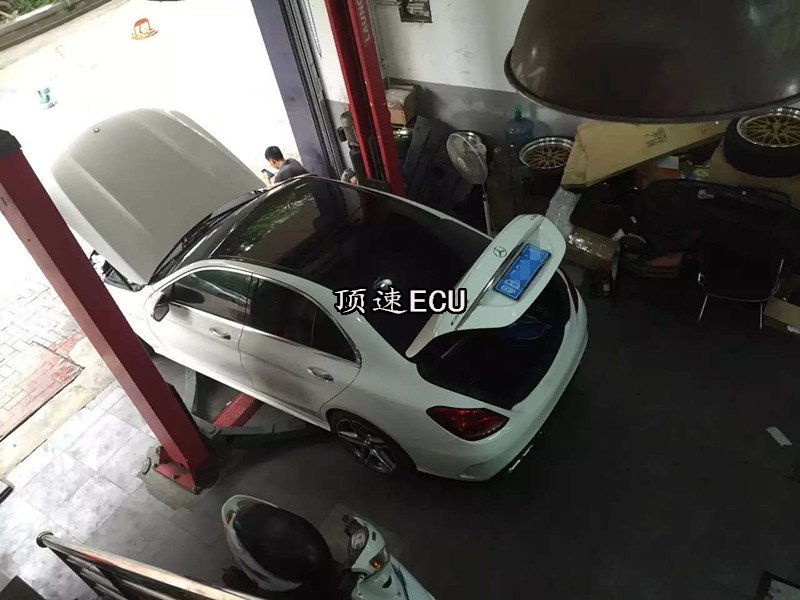 奔馳AMG C63刷ECU調(diào)教 太猛了