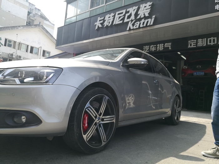 大眾速騰剎車改裝AP9040