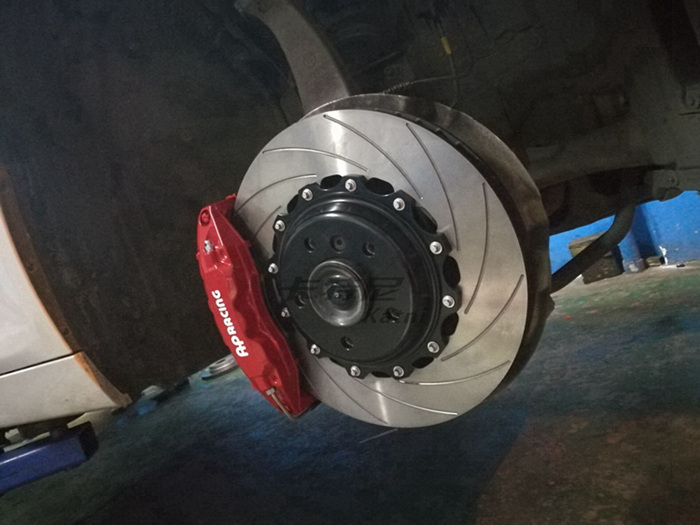 寶馬525改裝AP9040剎車后輪加大盤