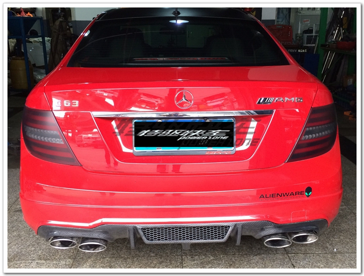 成都奔馳C180轎跑改裝AMG C63包圍