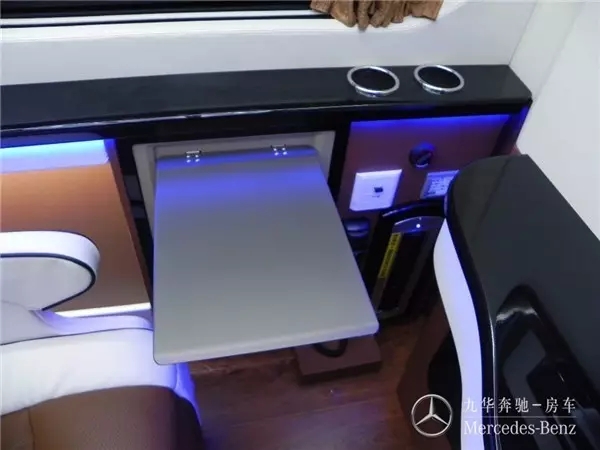 九華房車—房車斯賓特 九華房車—房車斯賓特