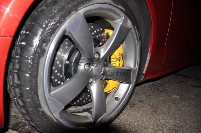 奧迪A5改裝Brembo卡宴款六活塞剎車套件