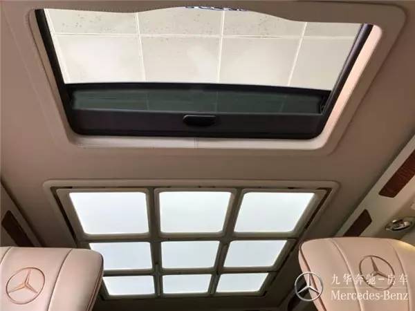 九華房車—奔馳新威霆改裝房車圖片