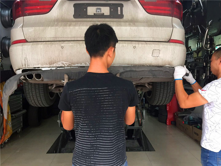 寶馬528GT改裝方口尾喉套件原廠雙邊后唇