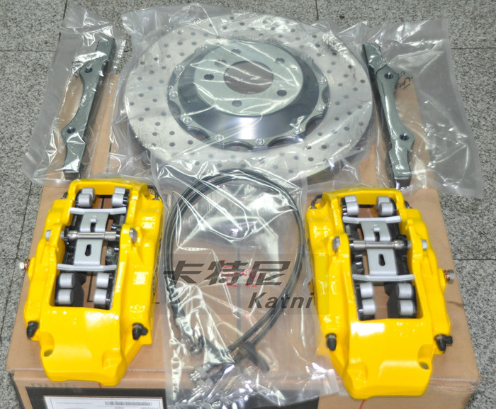 成都銳志改裝BREMBO卡宴款六活塞剎車套件
