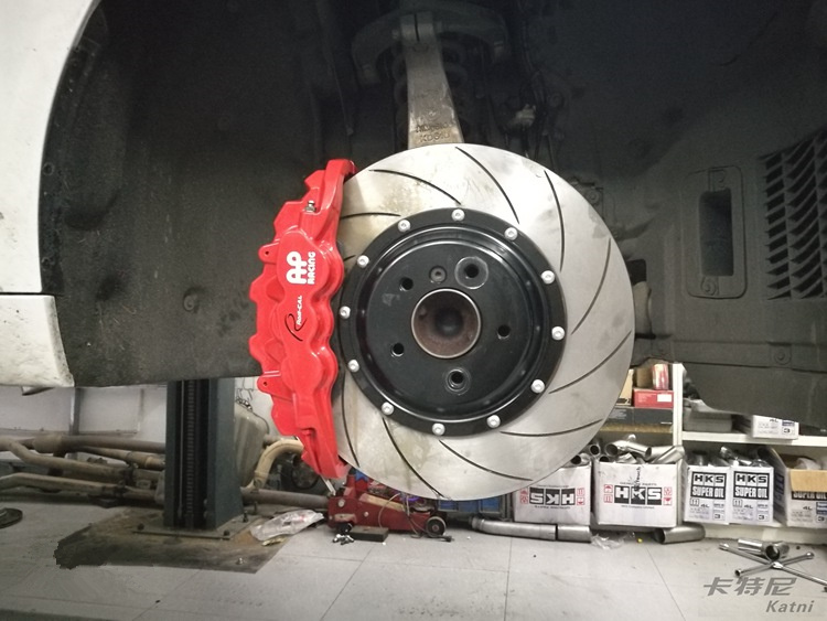 成都寶馬525改裝AP8520剎車19寸鍛造輪轂