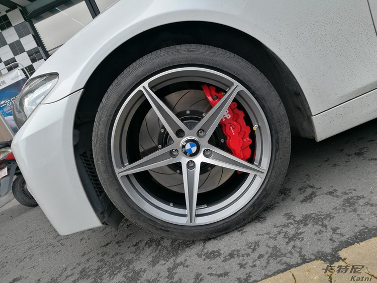 成都寶馬525改裝AP8520剎車19寸鍛造輪轂