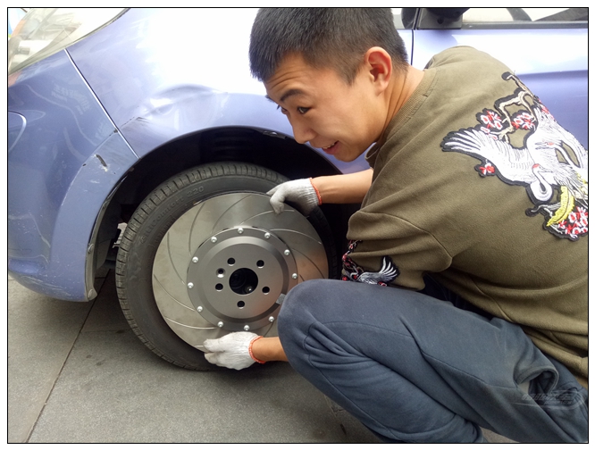 捷豹F PACE改裝輪轂剎車