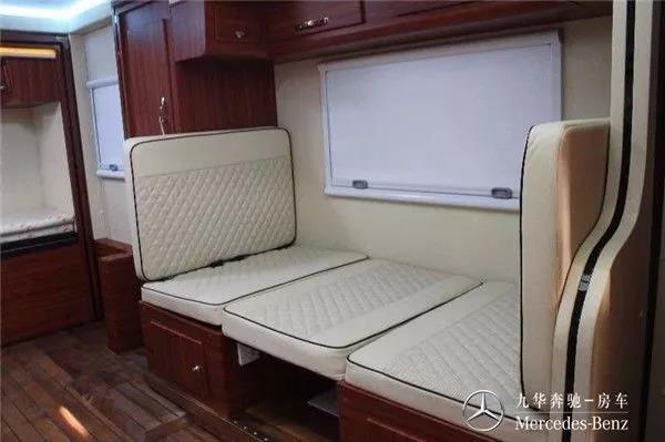 奔馳旅居房車雙拓展