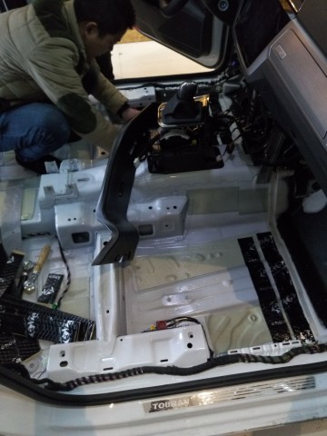 濟(jì)寧市專業(yè)汽車音響改裝鄒城大班汽車音響改裝途安L隔音降噪工程 濟(jì)寧市專業(yè)汽車音響改裝鄒城大班汽車音響改裝途安L隔音降噪工程