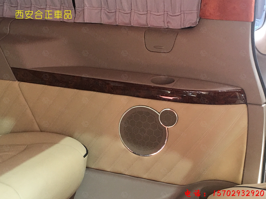 奔馳唯雅諾 (16).jpg