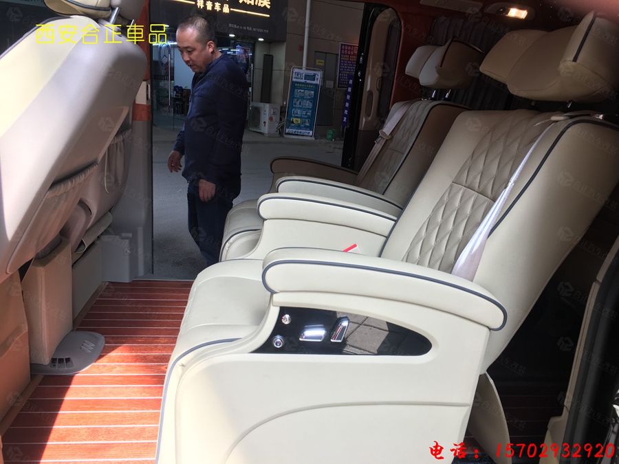 奔馳唯雅諾 (5).jpg