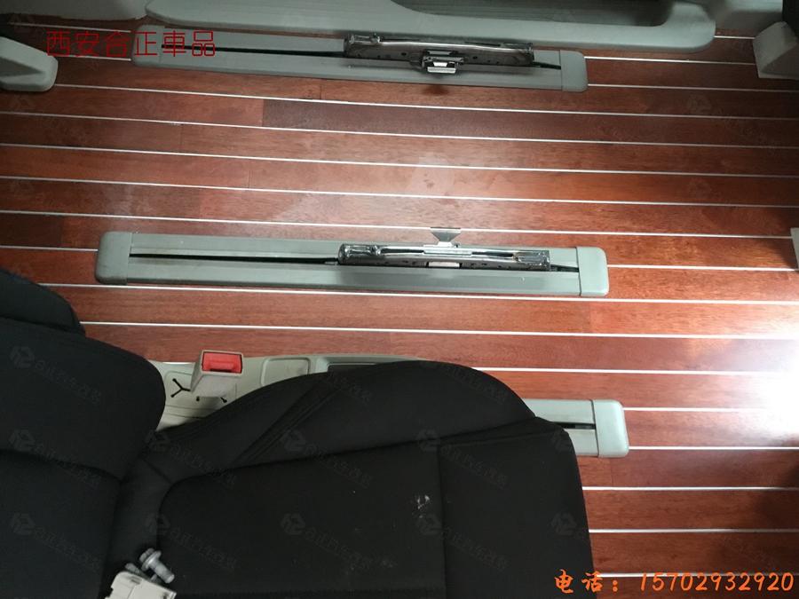 別克gl8改裝米地板 (20).JPG