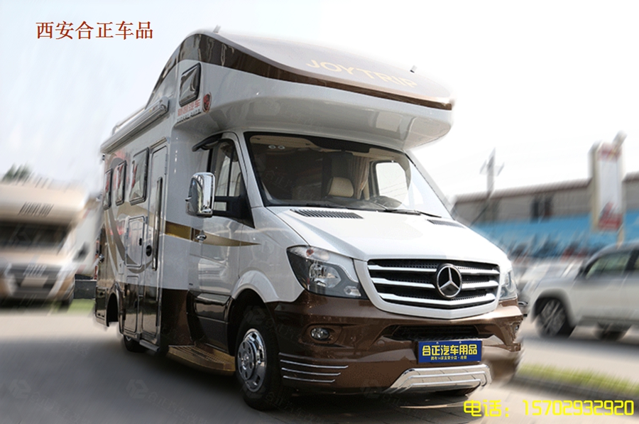 奔馳禮遇雙拓展房車.jpg