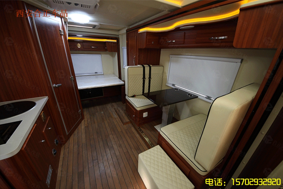 奔馳禮遇雙拓展房車 (2).jpg
