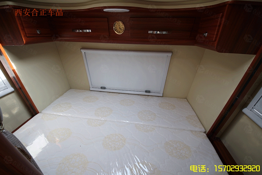 奔馳禮遇雙拓展房車 (6).jpg