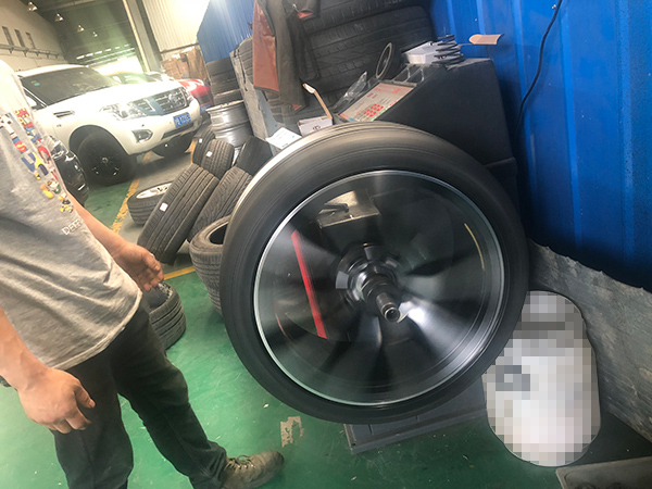 寶馬x6原車19寸輪轂與21寸鍛造輪轂
