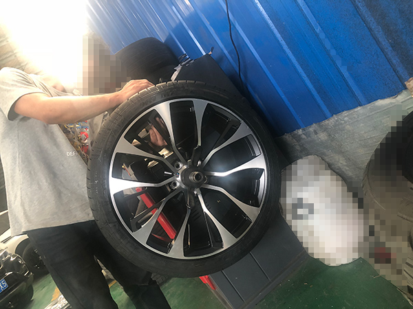 寶馬x6原車19寸輪轂與21寸鍛造輪轂
