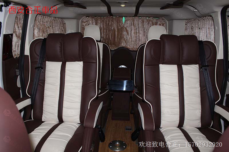 福特途睿歐內(nèi)飾改裝 (5).JPG