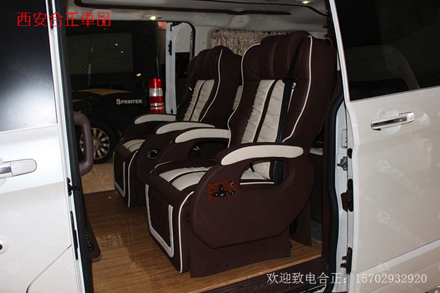 福特途睿歐內(nèi)飾改裝 (3).JPG