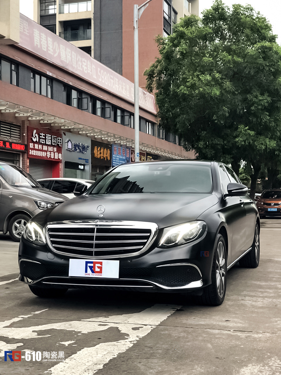奔馳E300L汽車改色,奔馳E300L改色貼膜,奔馳E300L車身改色,奔馳E300L汽車改色加盟,奔馳E300L南森改色貼膜,奔馳E300L汽車改色培訓