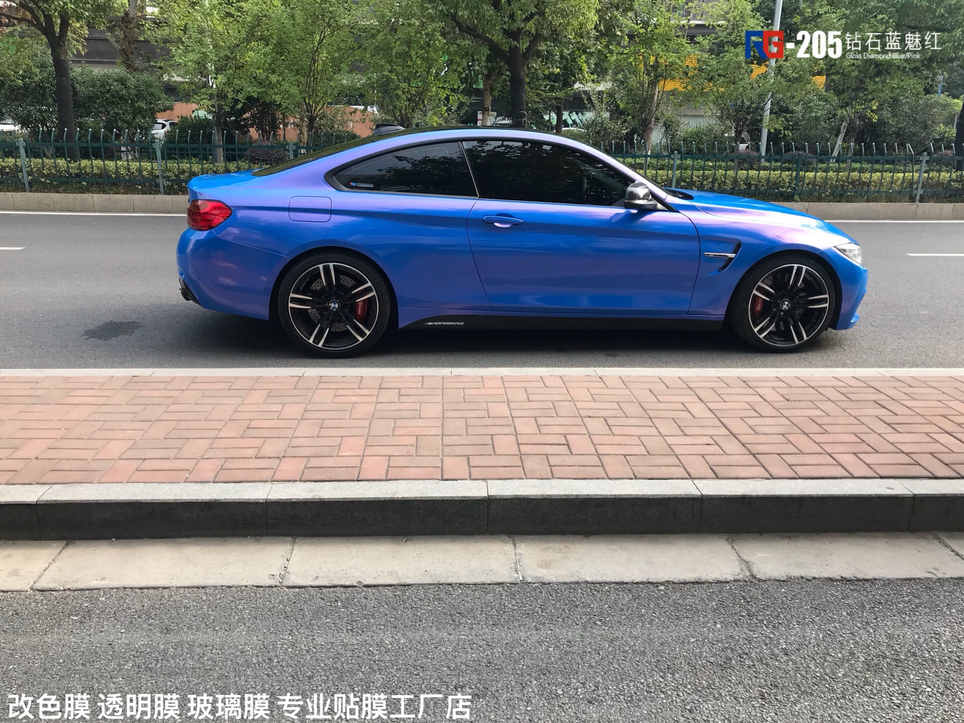 寶馬M4汽車(chē)改色,寶馬M4改色貼膜,寶馬M4車(chē)身改色,寶馬M4汽車(chē)改色加盟