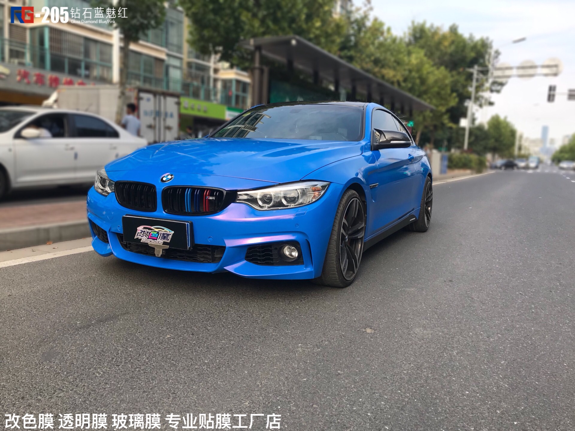 寶馬M4汽車(chē)改色,寶馬M4改色貼膜,寶馬M4車(chē)身改色,寶馬M4汽車(chē)改色加盟