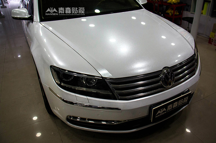 大眾輝騰汽車改色,大眾改色貼膜,車身改色,汽車改色加盟,南森改色貼膜,汽車改色培訓