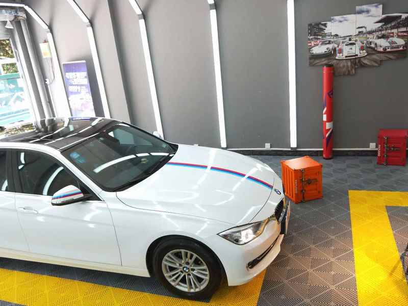 寶馬汽車改色,寶馬3系改色貼膜,車身改色,汽車改色加盟,汽車改色培訓(xùn)