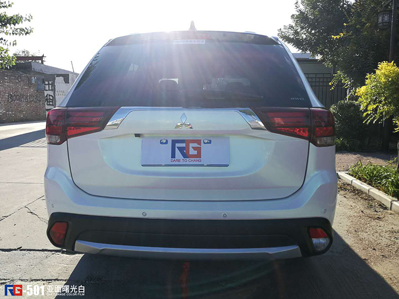 車身改色貼膜,三菱汽車車身改色,英國RG瑞集汽車車身改色貼膜,汽車改色貼膜,汽車改色