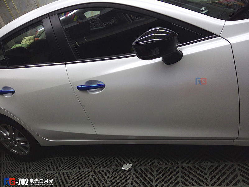馬自達(dá)昂克賽拉汽車車身改色貼膜,馬自達(dá)汽車改色貼膜,英國RG瑞集汽車車身改色貼膜