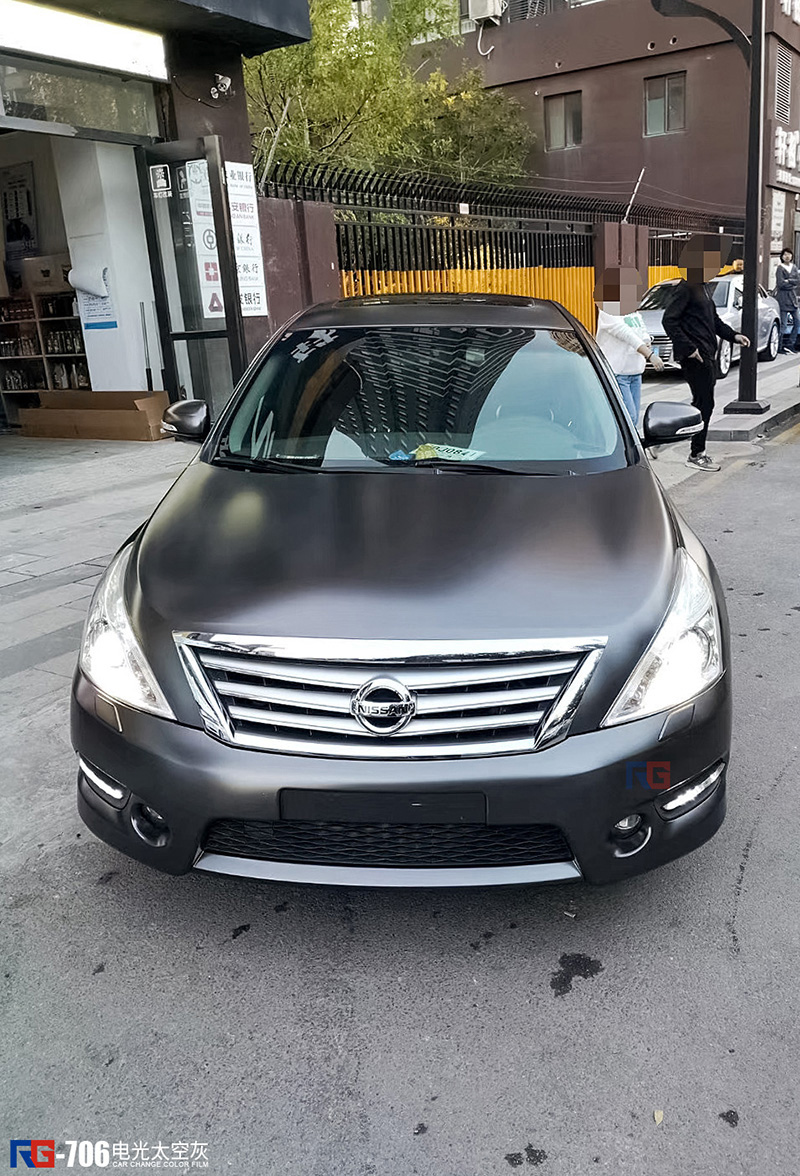日產(chǎn)天籟汽車改色,日產(chǎn)車身改色,汽車改色盟,RG瑞集汽車改色貼膜,汽車改色培訓(xùn)