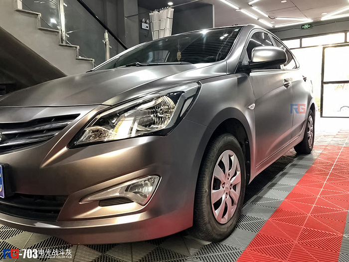 現(xiàn)代悅納汽車改色,現(xiàn)代車身改色,汽車改色加盟,RG瑞集汽車改色貼膜,汽車改色培訓(xùn)