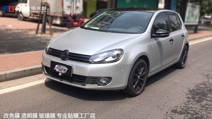 大眾高爾夫汽車改色,大眾車身改色,汽車改色加盟,RG瑞集汽車改色貼膜,汽車改色培訓(xùn)