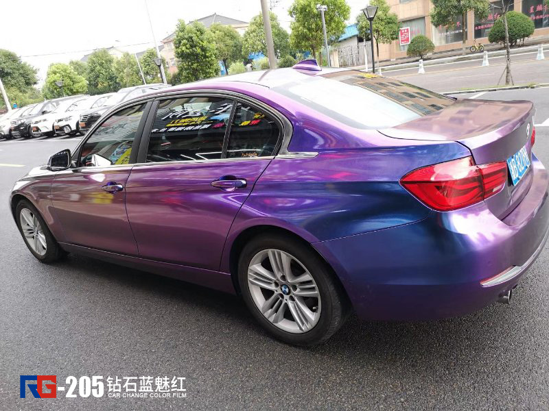 寶馬325車身改色貼膜,寶馬325車身藍魅紅改色貼膜,英國RG瑞集汽車車身貼膜
