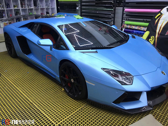 蘭博基尼汽車改色,車身改色,汽車改色加盟,RG瑞集汽車改色貼膜,汽車改色培訓(xùn)