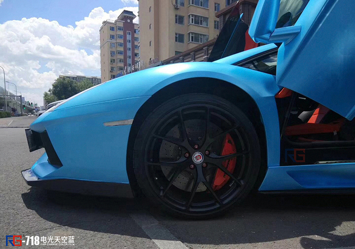 蘭博基尼汽車改色,車身改色,汽車改色加盟,RG瑞集汽車改色貼膜,汽車改色培訓(xùn)