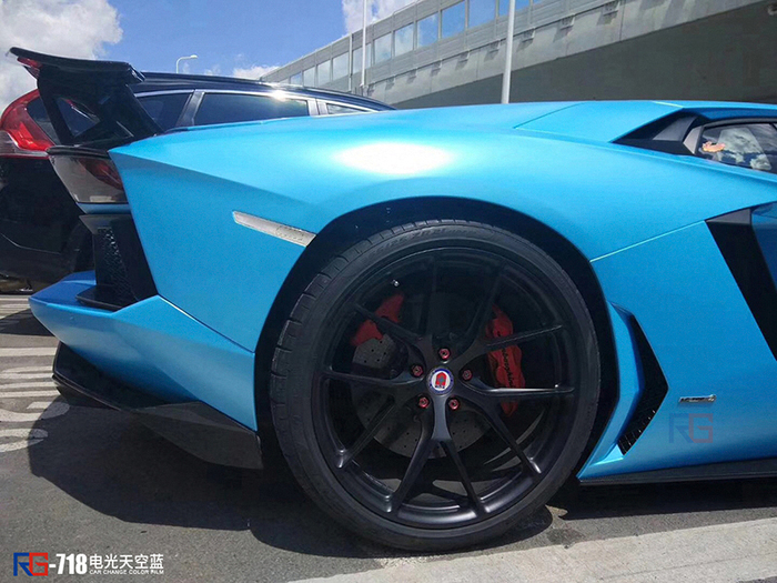 蘭博基尼汽車改色,車身改色,汽車改色加盟,RG瑞集汽車改色貼膜,汽車改色培訓(xùn)