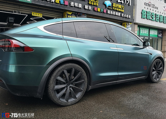 特斯拉model x汽車改色,特斯拉車身改色,汽車改色加盟,RG瑞集汽車改色貼膜,汽車改色培訓
