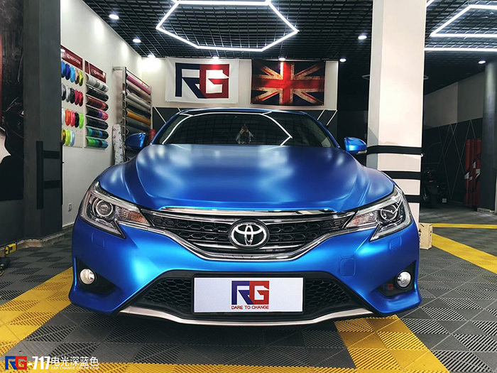 豐田銳志汽車改色,改色貼膜,豐田車身改色,汽車改色加盟,RG瑞集汽車改色貼膜,汽車改色培訓